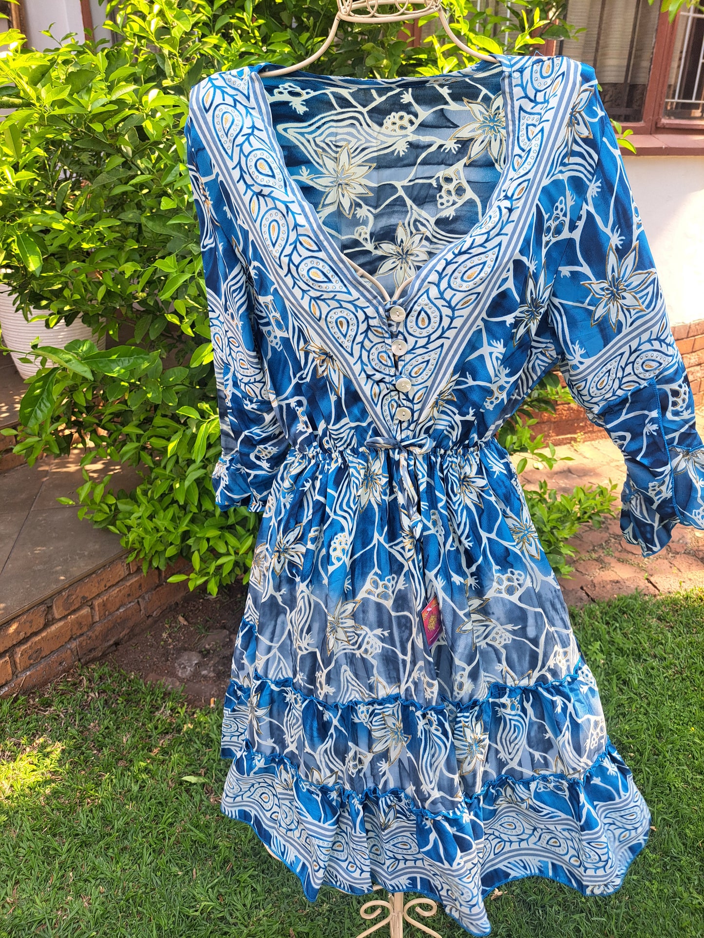 Scalloped Shimmer Mini