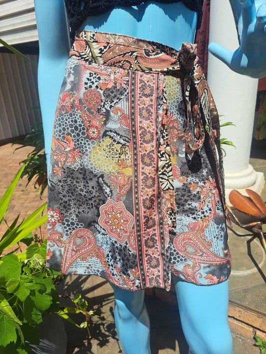 Feathers & Mandalas Mini Wrap